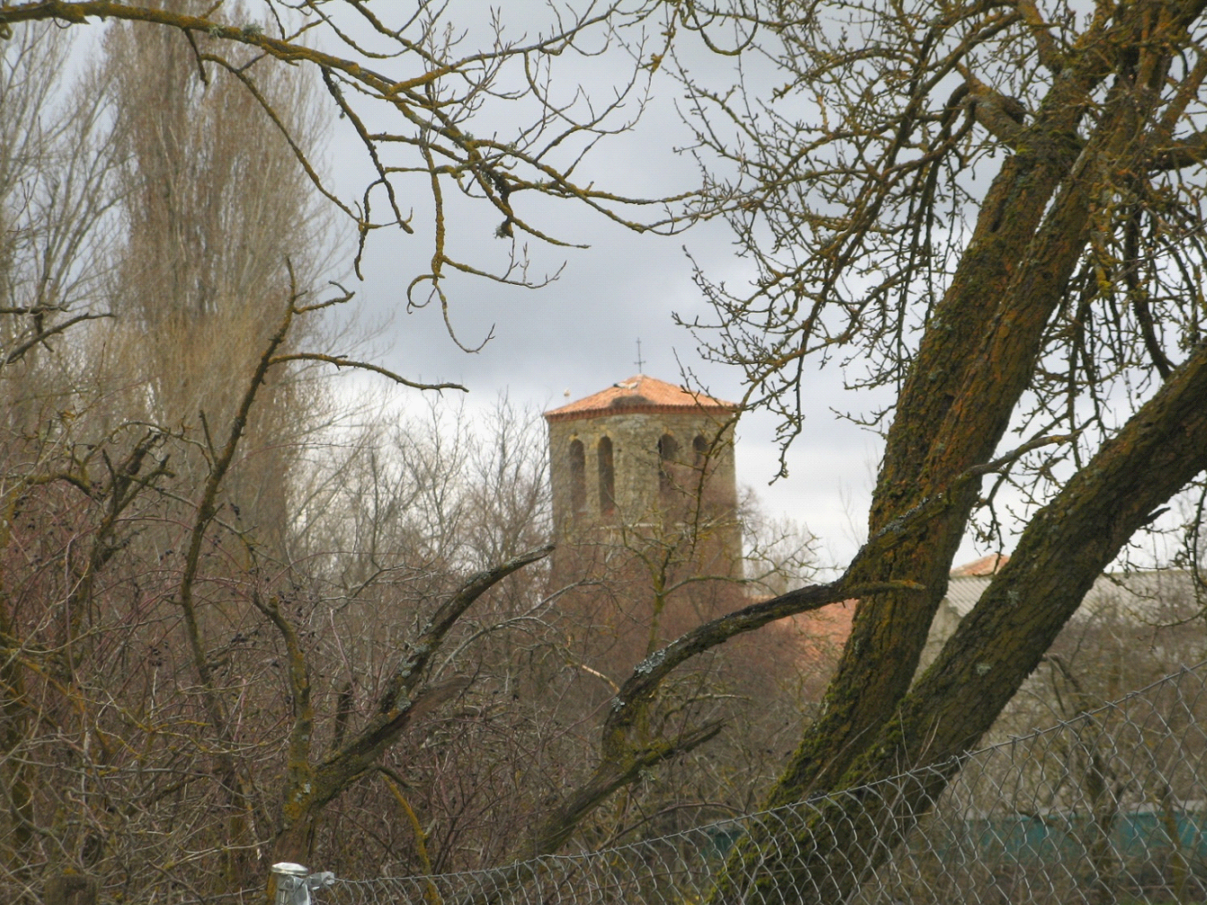 Villavelasco, torre vista desde la Alameda